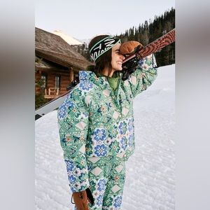Free People Bunny Slope Printed Puffer Jacket Ski Coat Green FP Movement